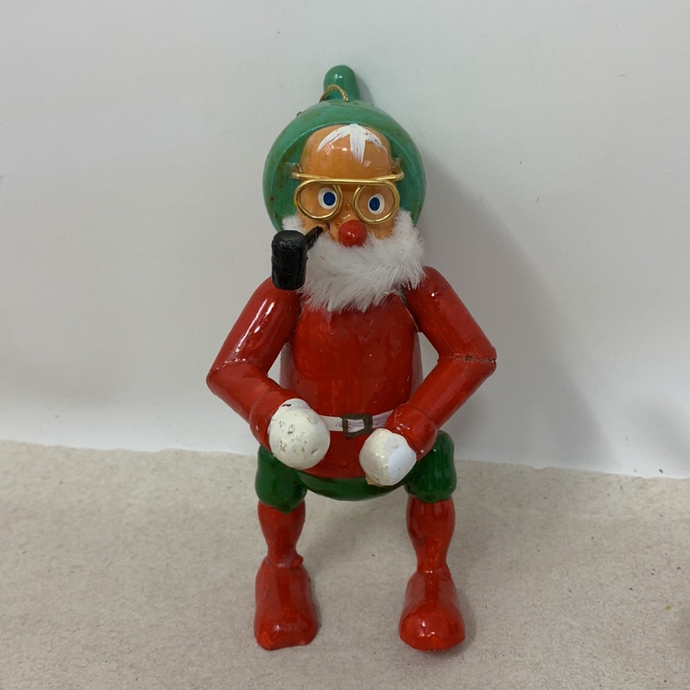 5 pc VINTAGE Christmas tree ornaments: Santa, rocking horse, and 3 round balls - Picture 4 of 17